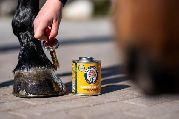 Strong Hooves – vegánsky olej na kopytá 450ml 1