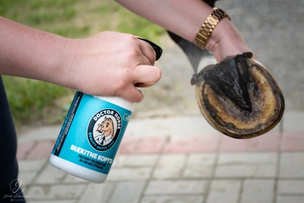 Blue Hooves – prípravok na hnilobu strelky vo forme spreja 5