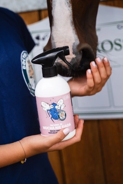 Smells that a fly does not sit down - maskujúci sprej na koňský zápach 1